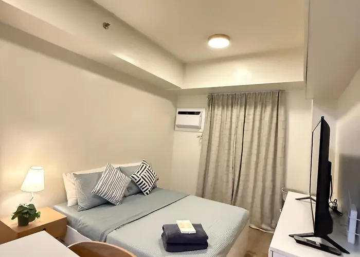 Modern Near It Park With Pool & Fast Wifi - The Median Apartment *