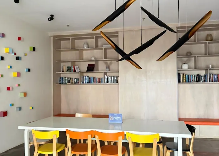 Apartment Modern Near It Park With Pool & Fast Wifi - The Median *