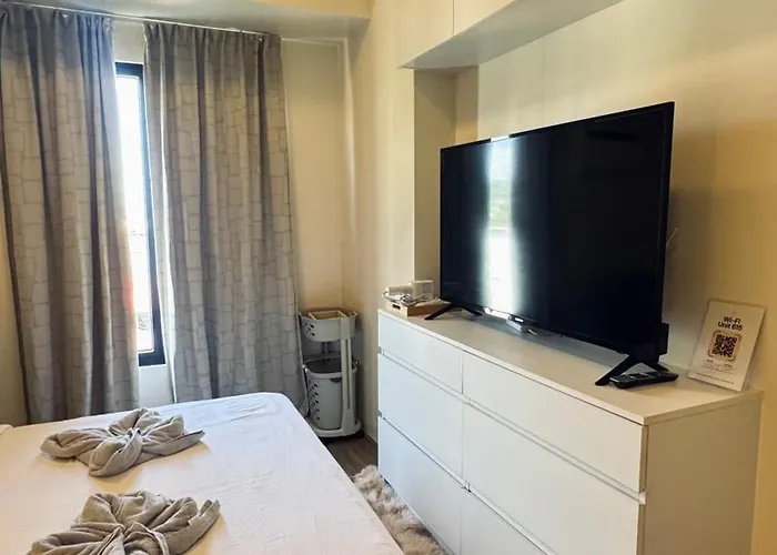 Apartment Modern Near It Park With Pool & Fast Wifi - The Median *