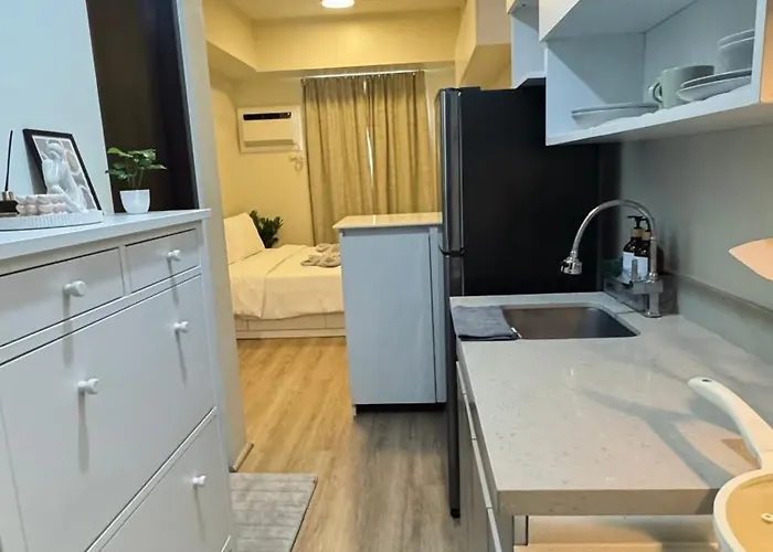 Modern Near It Park With Pool & Fast Wifi - The Median *