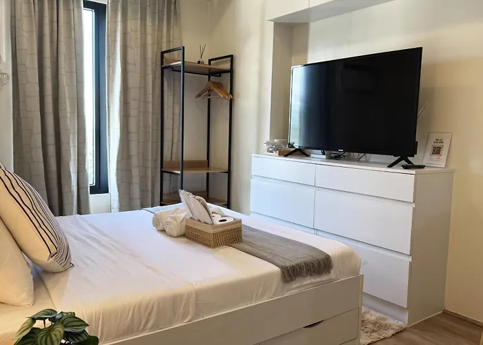 Apartment Modern Near It Park With Pool & Fast Wifi - The Median