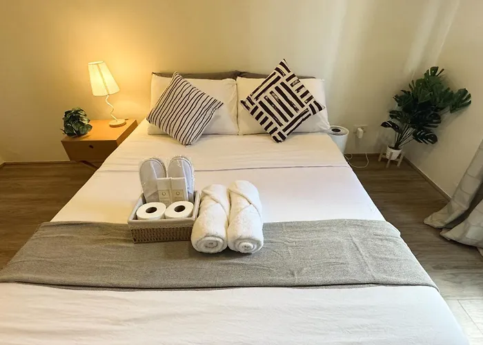 Modern Near It Park With Pool & Fast Wifi - The Median Apartment